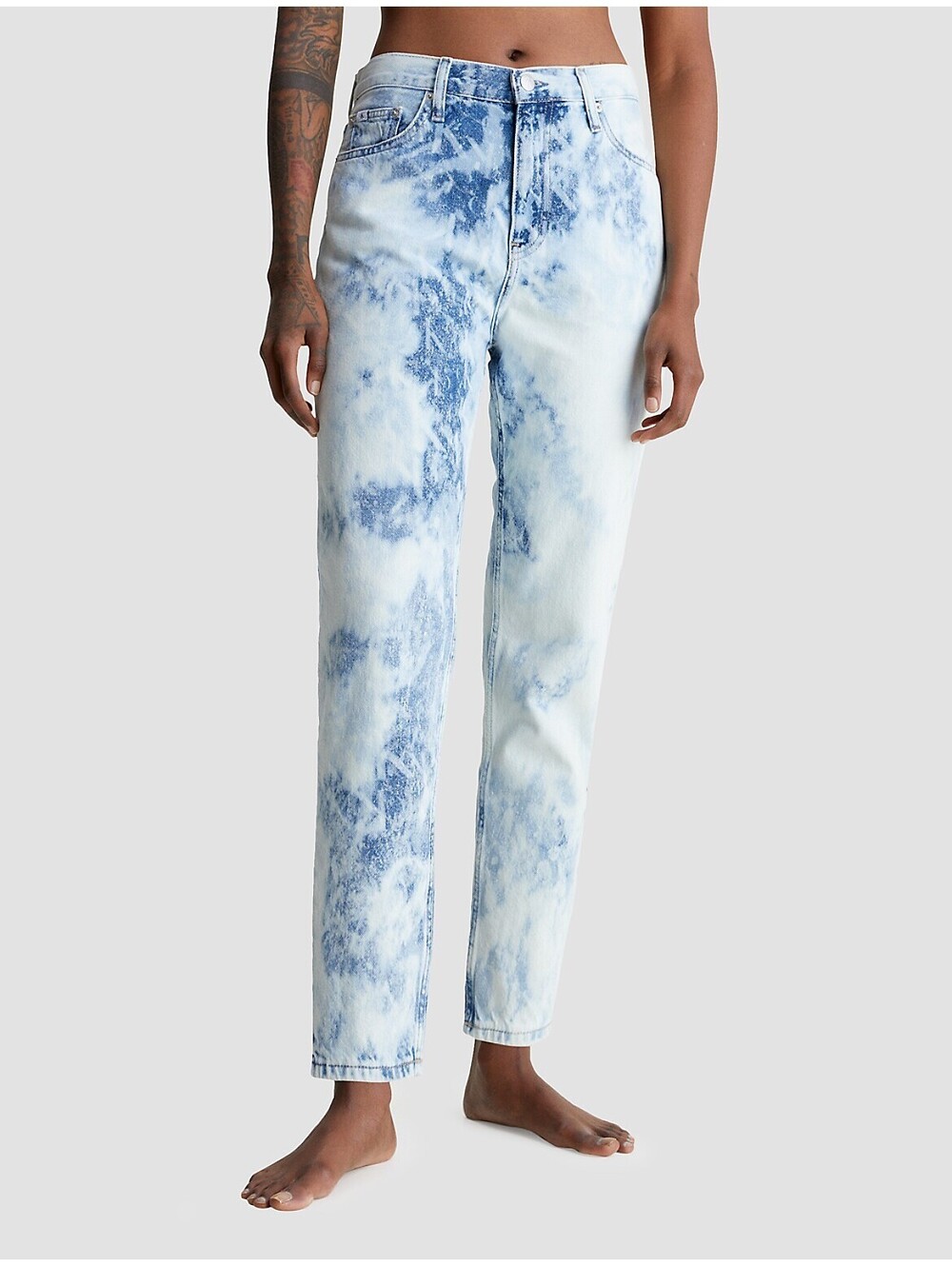 Calvin Klein Bleached Ankle Length Mom Jeans - Blue - 25